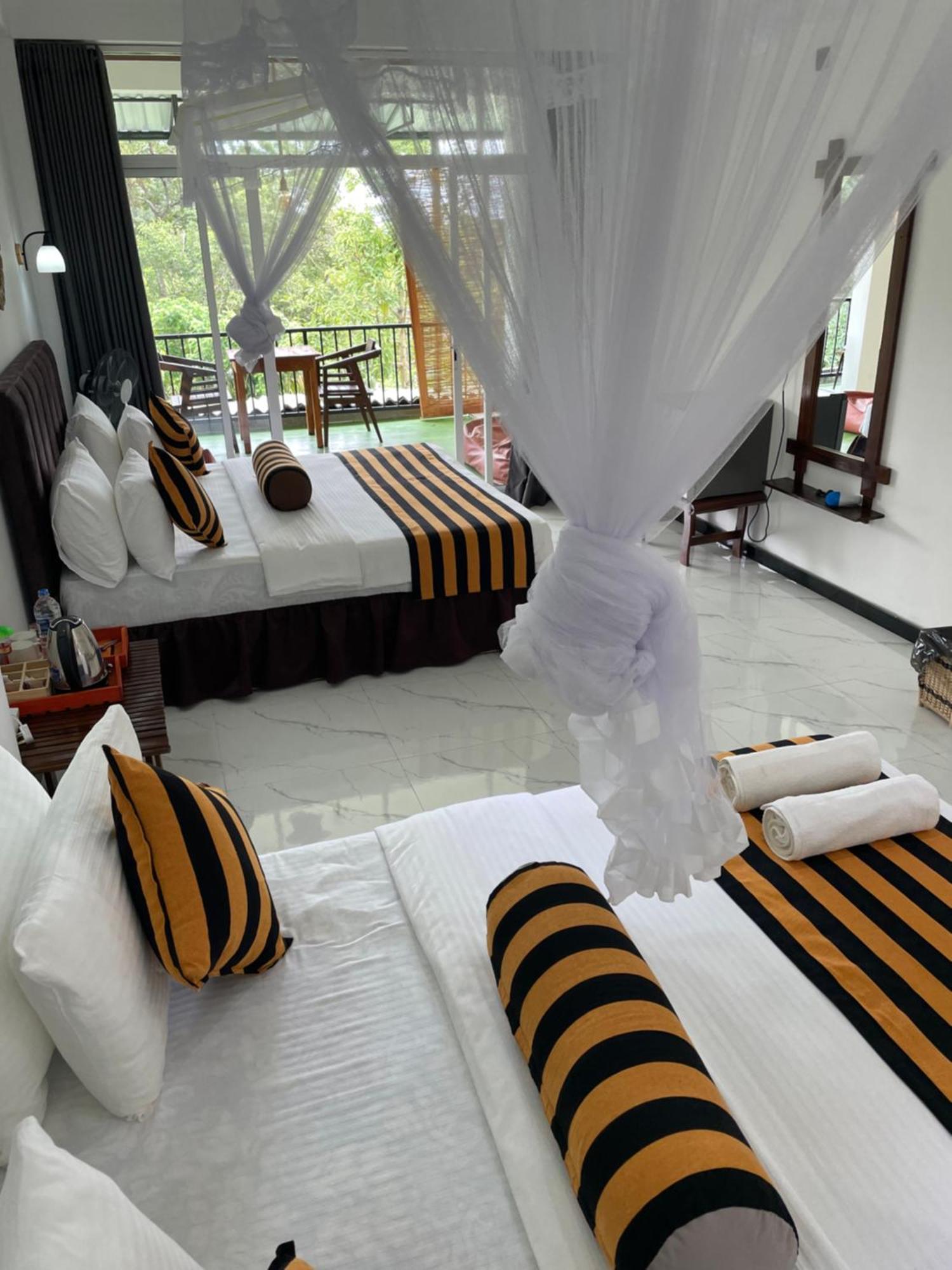 Little Paradise Homestay เอลลา ภายนอก รูปภาพ