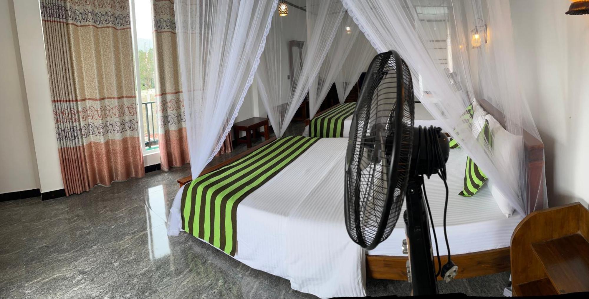 Little Paradise Homestay เอลลา ภายนอก รูปภาพ