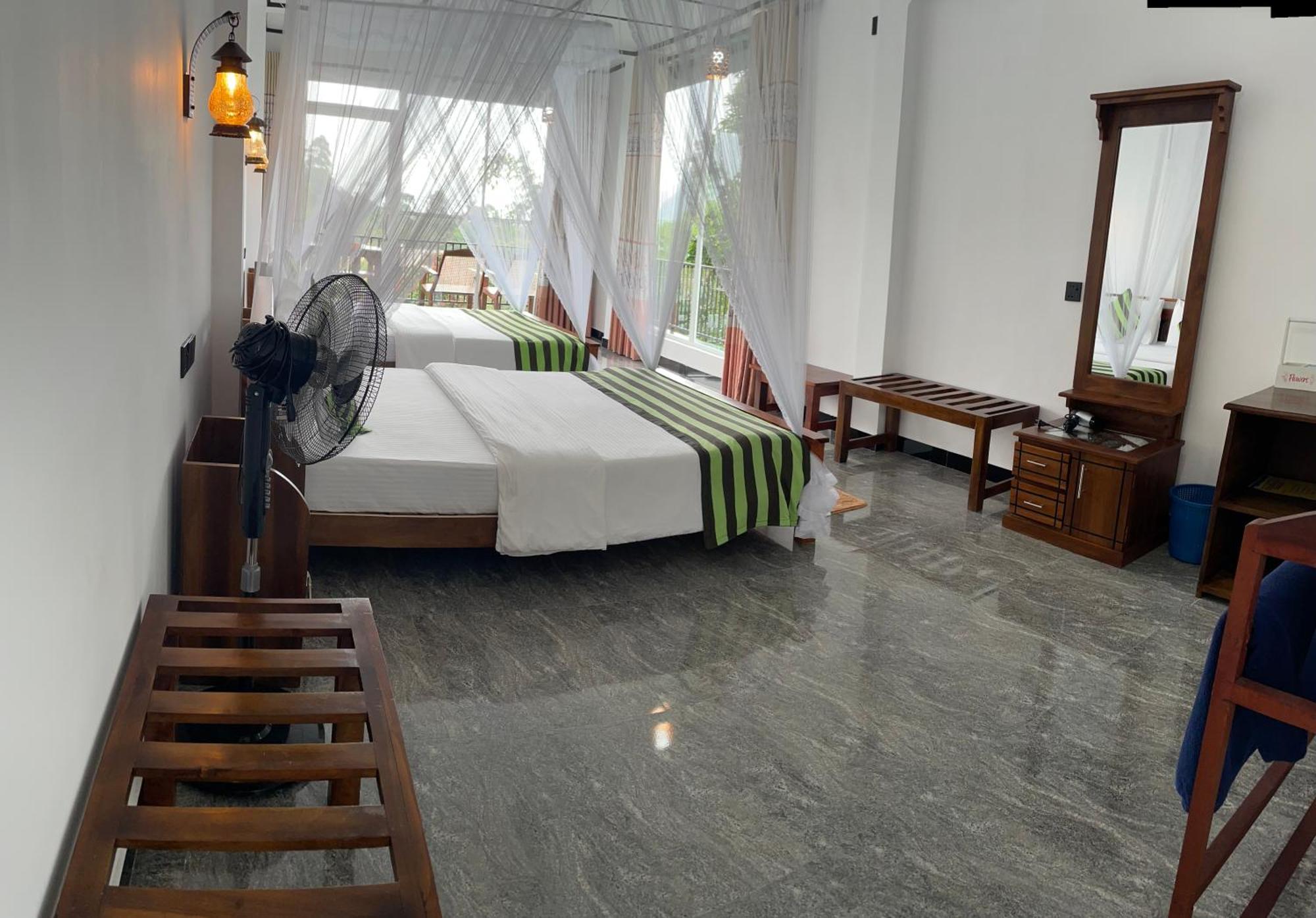 Little Paradise Homestay เอลลา ภายนอก รูปภาพ