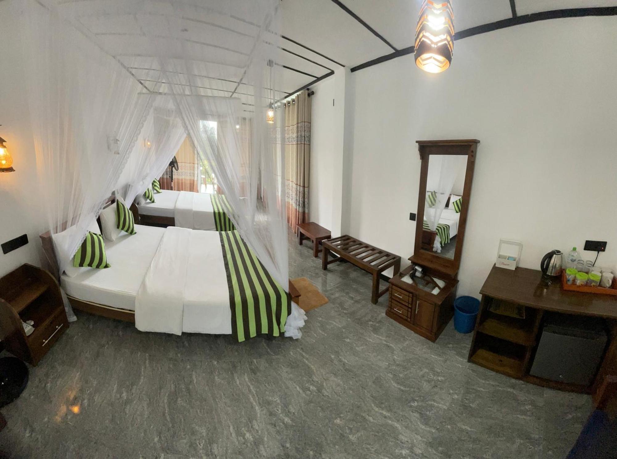 Little Paradise Homestay เอลลา ภายนอก รูปภาพ